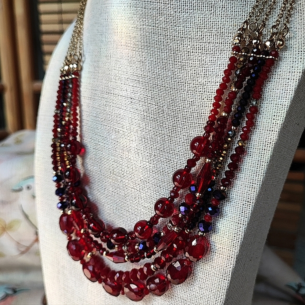 NRQ Ruby Red Faceted Glass Crystal and Purple Beaded Gold Tone Necklace Signed